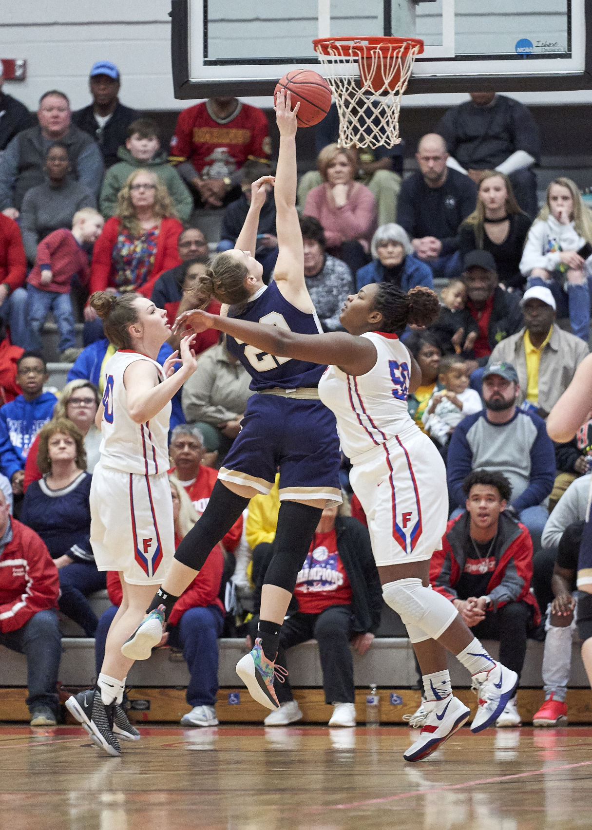 FHS WBB 030919 12.jpg